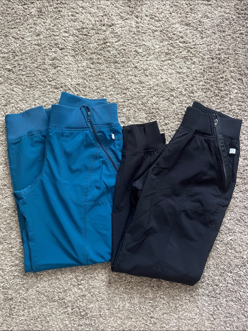 Jogger scrub pants